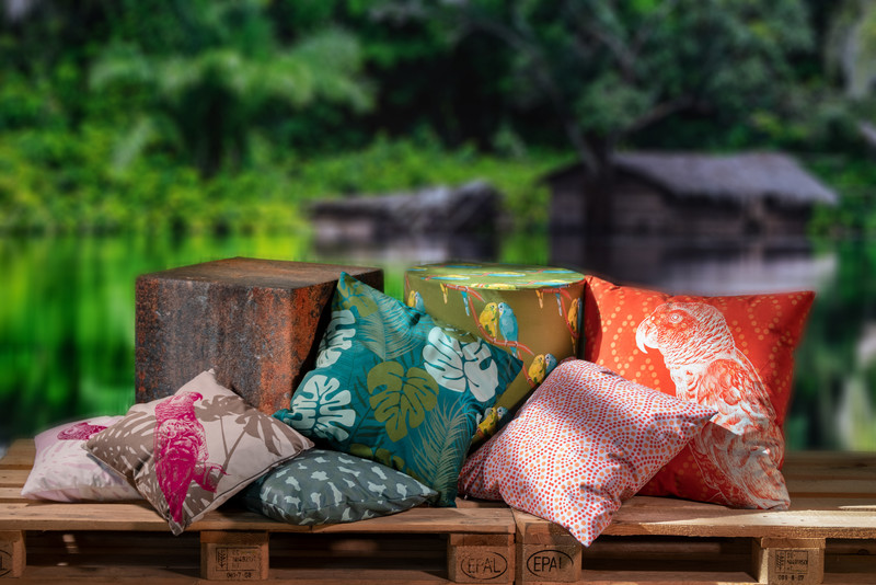 Wallpaper with bench